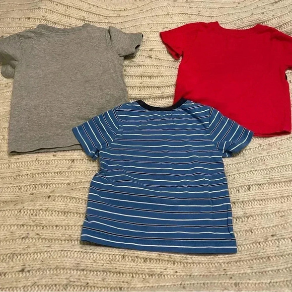 18-24 months short sleeve shirt set of 3, grey red and blue​ - Picture 2 of 5